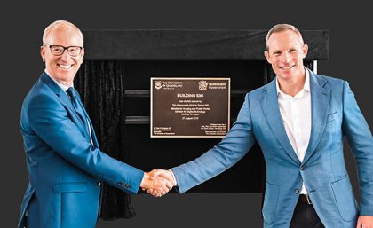 UQ Pro-Vice-Chancellor Professor Tim Dunne and Minister for Sport Mick de Brenni Minister for Sport Mick de Brenni and UQ Pro-Vice-Chancellor Professor Tim Dunne shake hands in front of the building plaque